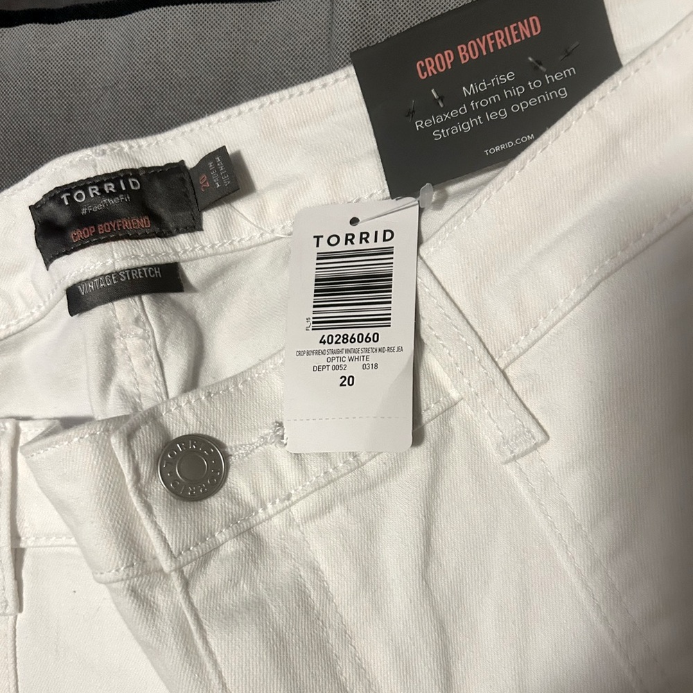 NWT Torrid Crop Boyfriend White size 20
